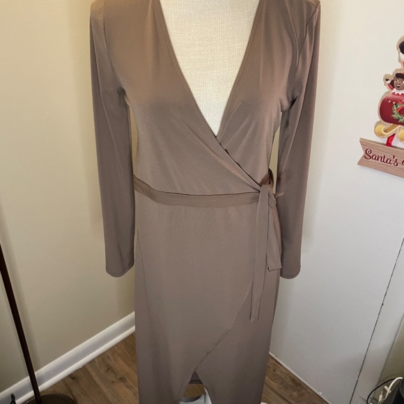 Holiday Dress - Picture 10 of 15